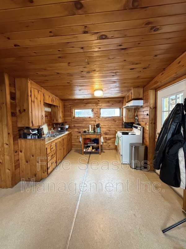 68 N Union St - Photo 2 of 19