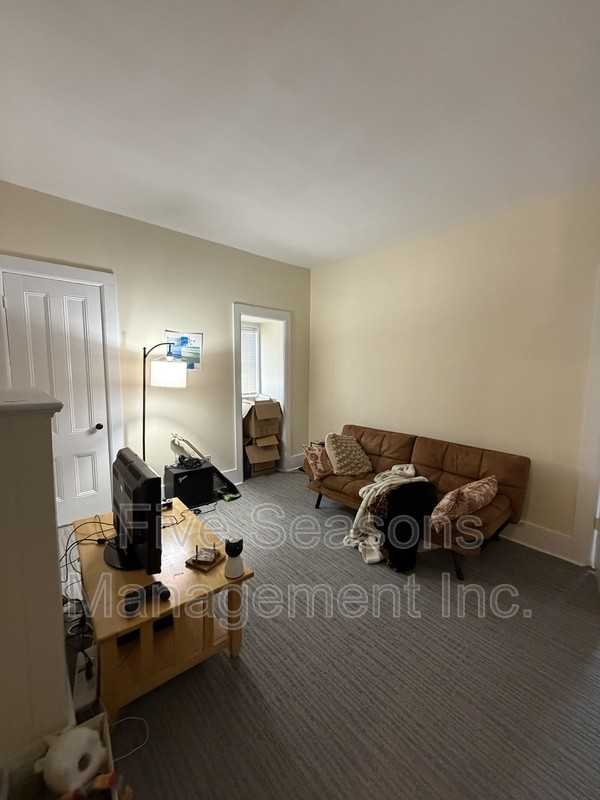 68 N Union St - Photo 6 of 19