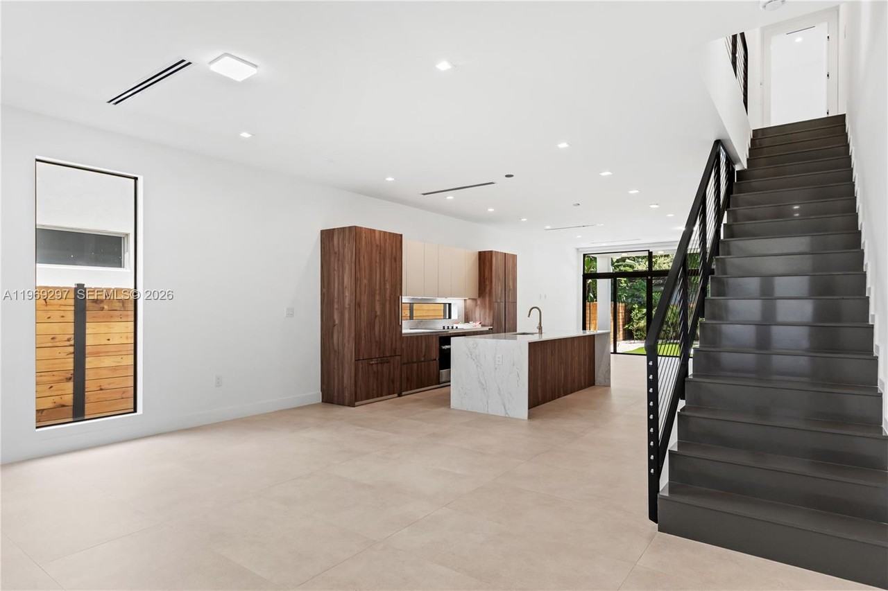 Bird Ave & Elizabeth St - Photo 4 of 43