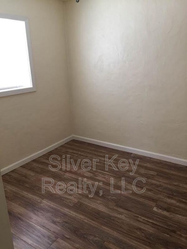 1432 Niles Ferry Rd #1 - Photo 3 of 8