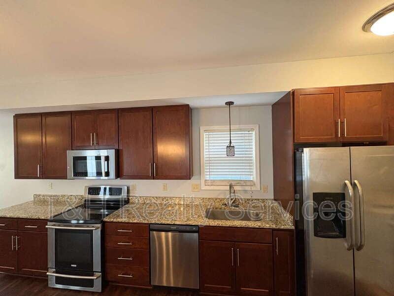 2030 N College Ave - Photo 6 of 23