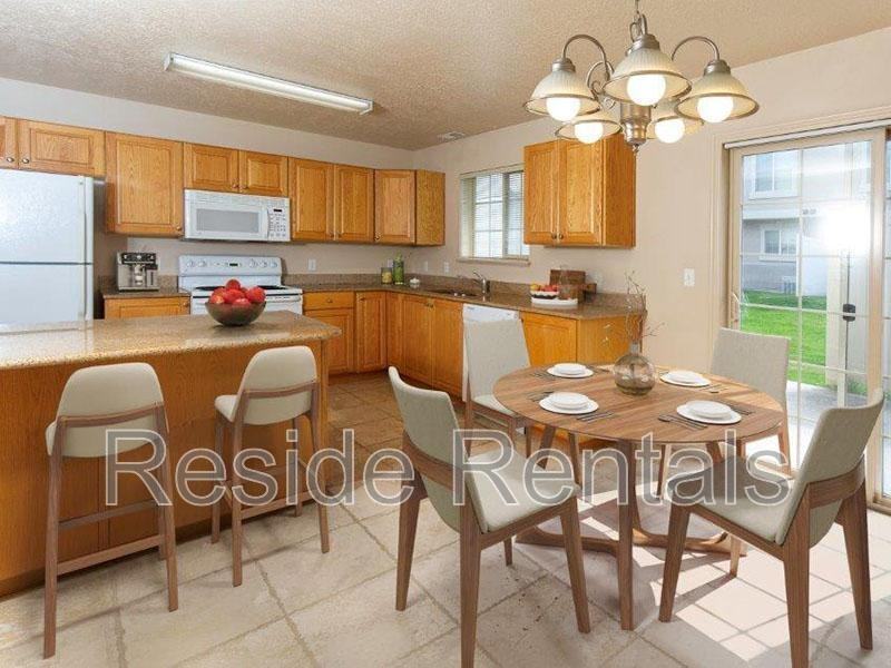 1754 Northwest - Photo 4 of 16