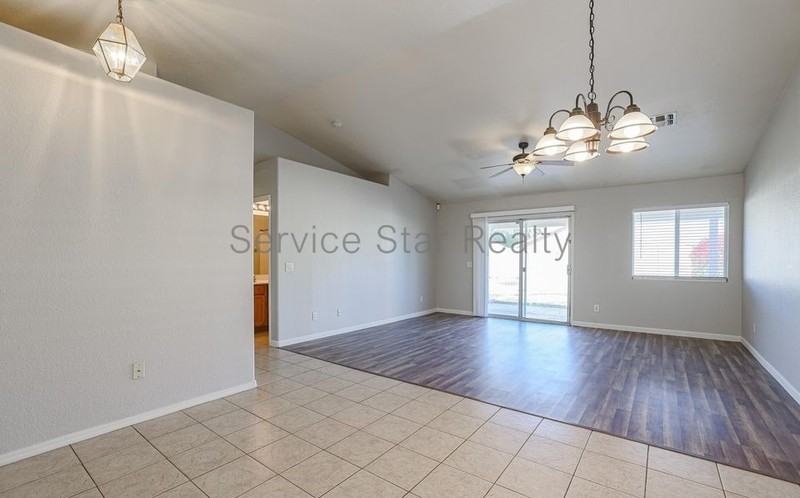 16136 W Buchanan St - Photo 3 of 8