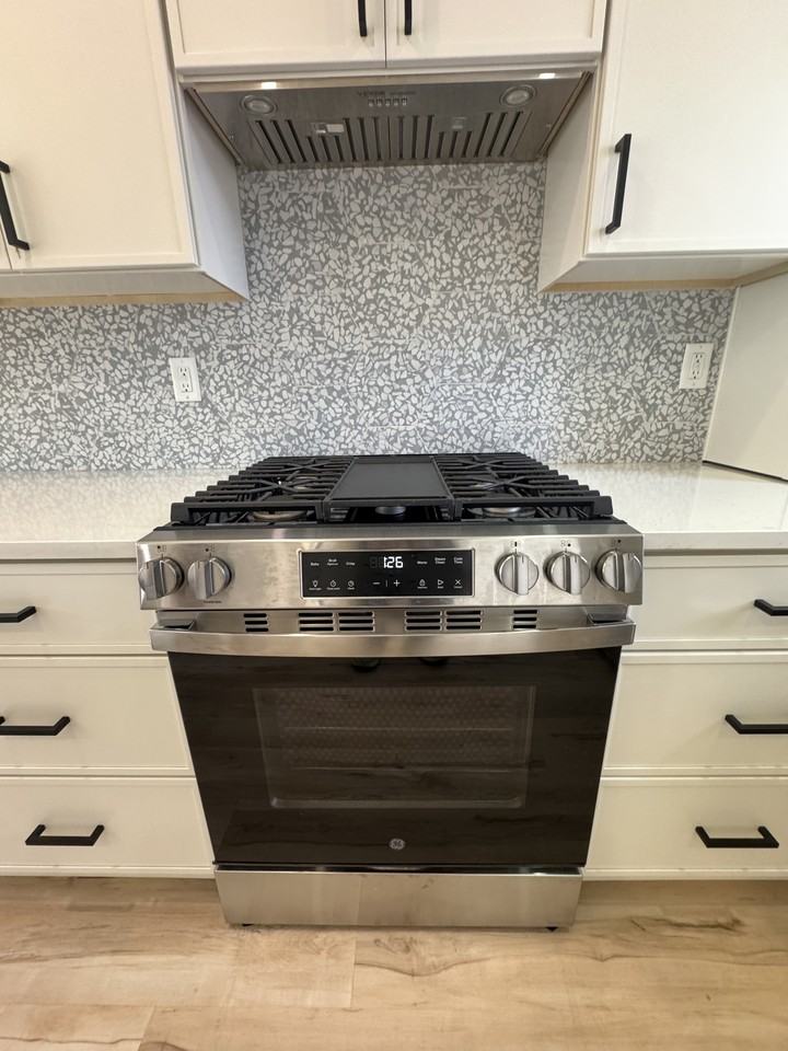 715 West 9th Avenue - Photo 6 of 16