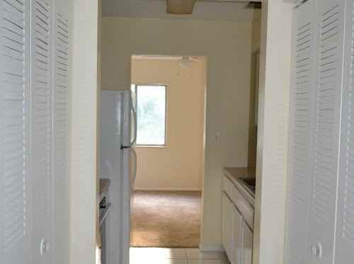 Beltrees Plaza Apartments - Photo 7 of 38