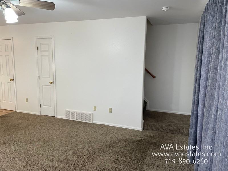 246 W Coral Dr - Photo 3 of 13