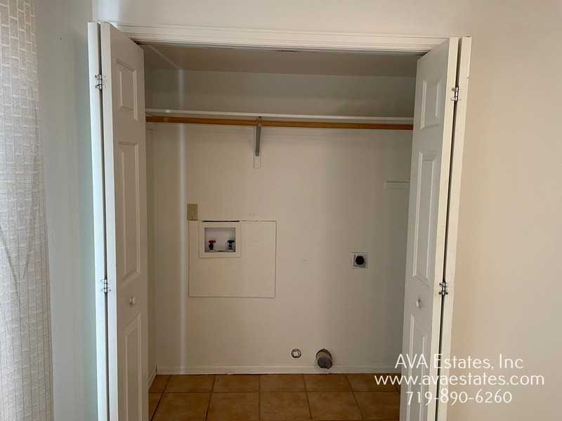 246 W Coral Dr - Photo 5 of 13