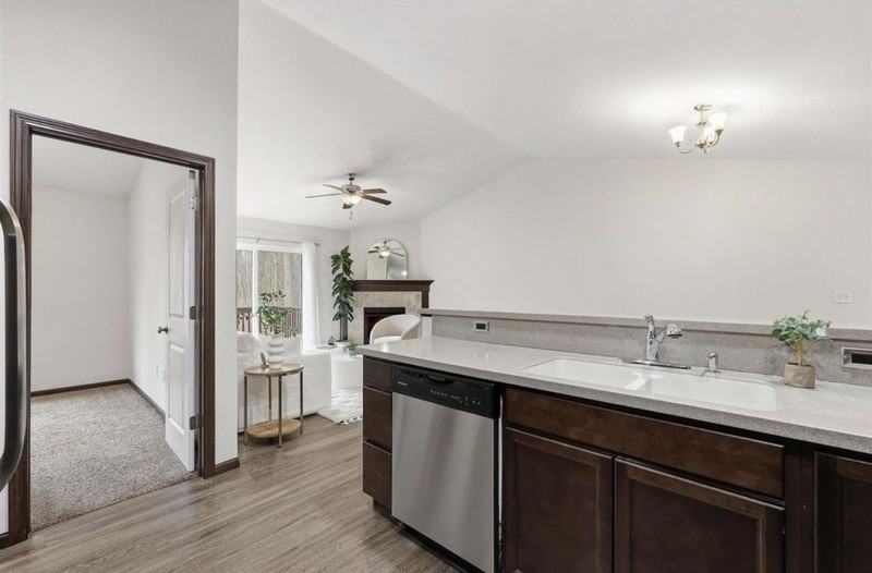 461 Rj Dr - Photo 7 of 27