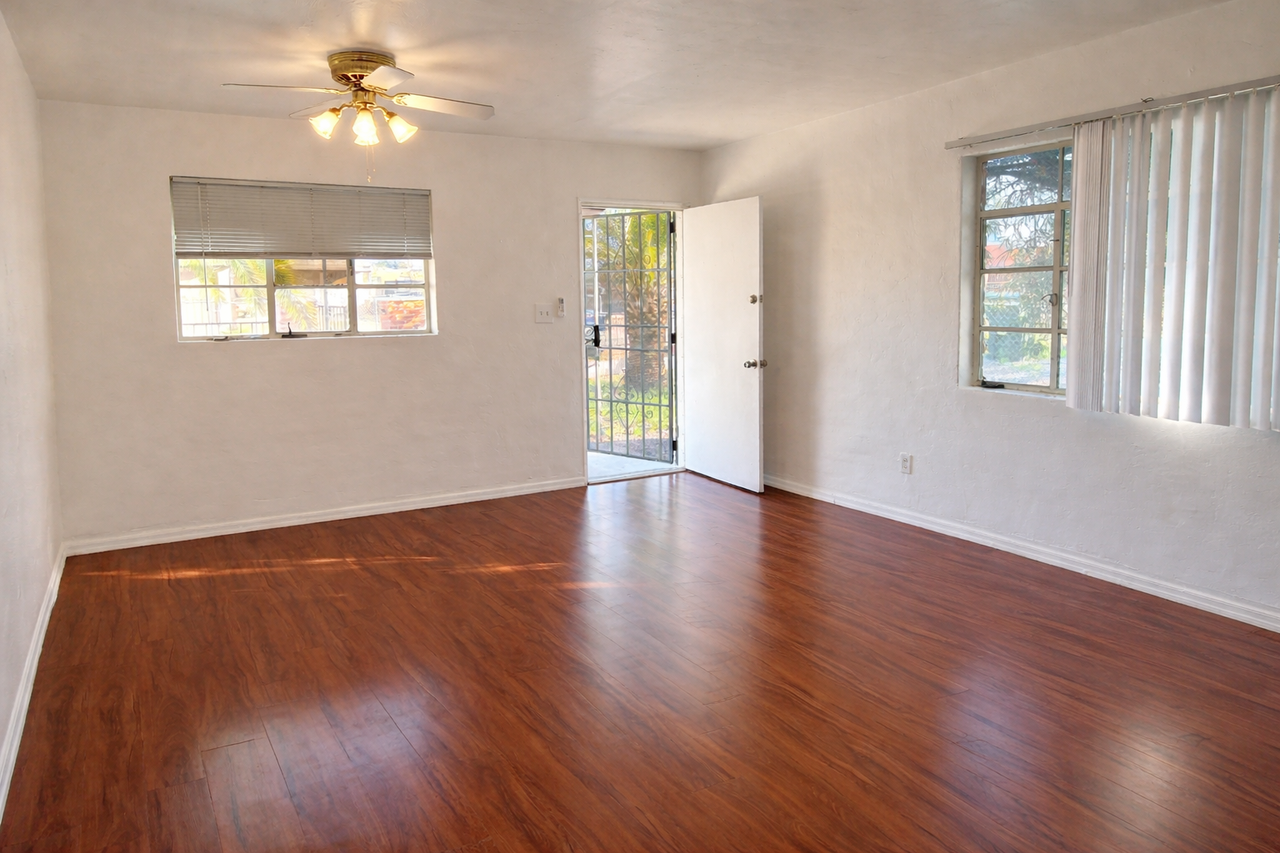 4510-4528 E 18th Street - Photo 2 of 9