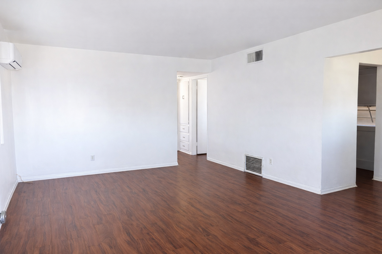 4510-4528 E 18th Street - Photo 3 of 9