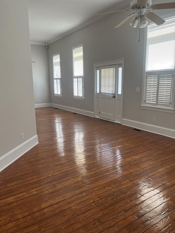 135 E Wilson Ave - Photo 2 of 30