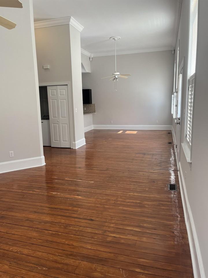 135 E Wilson Ave - Photo 5 of 30