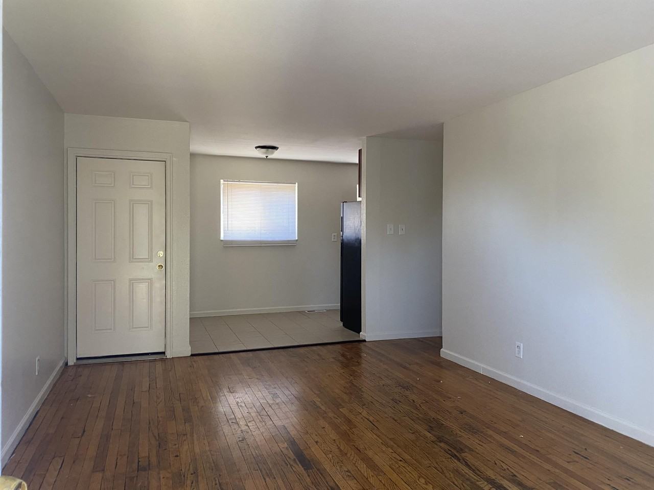 Woodstock Apartments 63135 - Photo 3 of 5