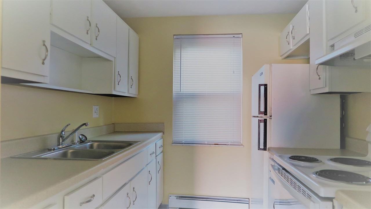 316 W. 5th Street - Photo 2 of 35