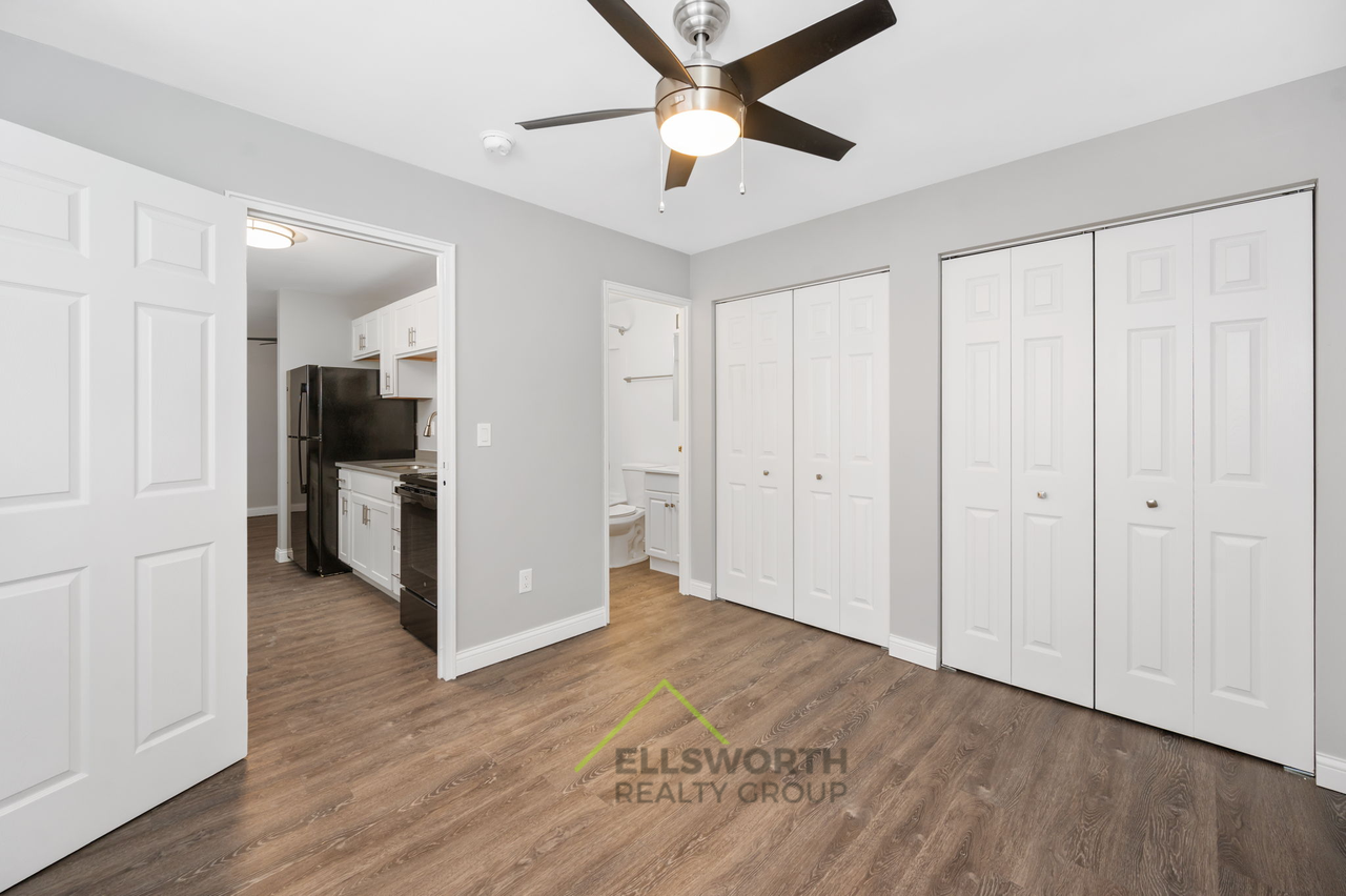 Lawn Ave-2204 - Photo 5 of 6