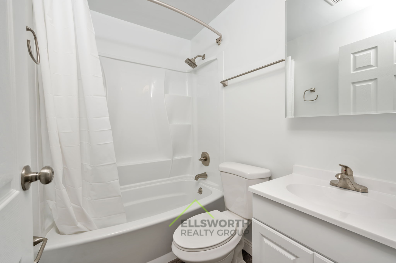 Lawn Ave-2204 - Photo 6 of 6