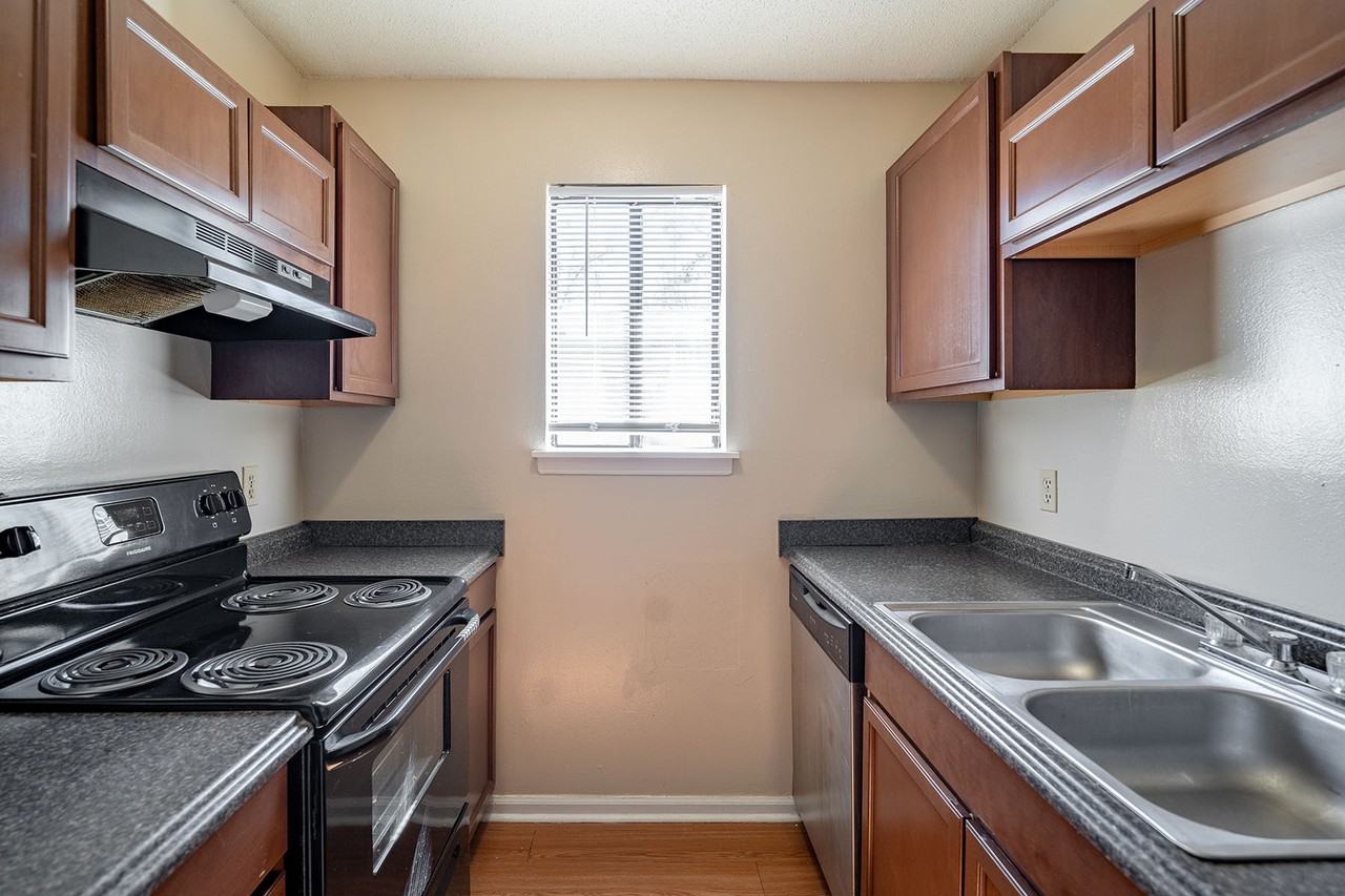 Seminole Village - Photo 5 of 14