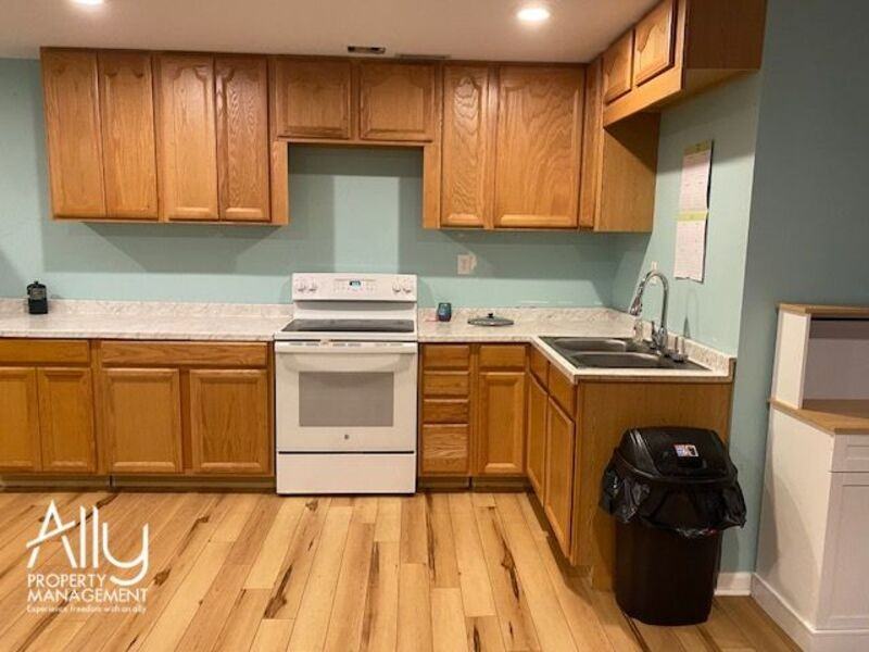 35 Hardwood Rd - Photo 7 of 8