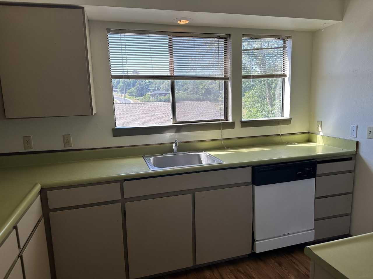 "Cliff-Dwellers" - Photo 3 of 11