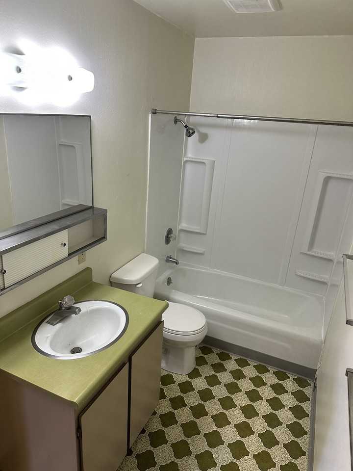 "Cliff-Dwellers" - Photo 6 of 11