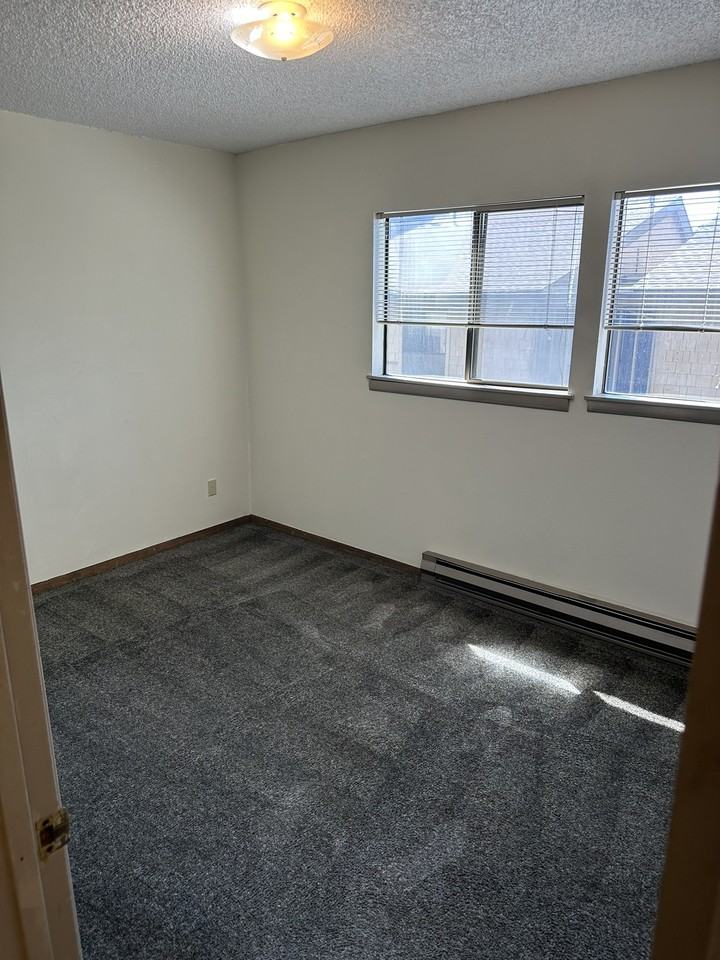 "Cliff-Dwellers" - Photo 7 of 11