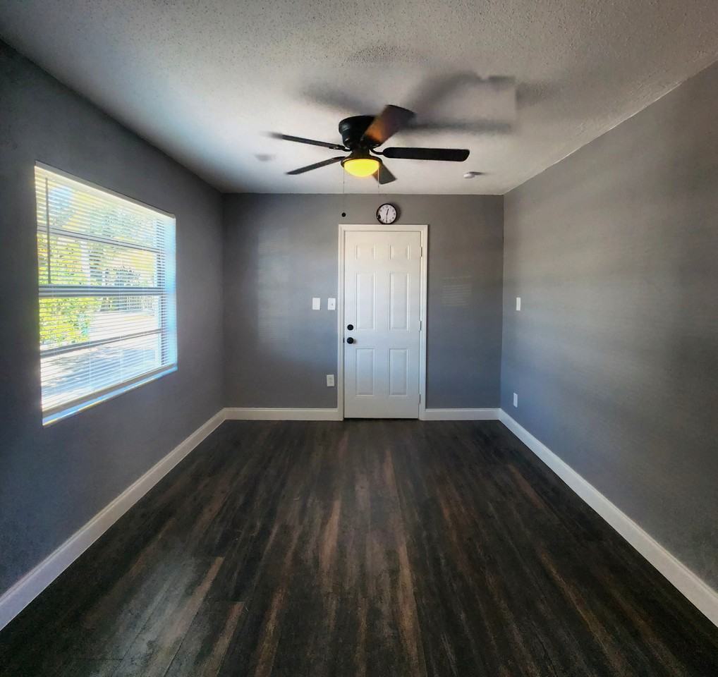 2996 Francis Avenue - Photo 2 of 8