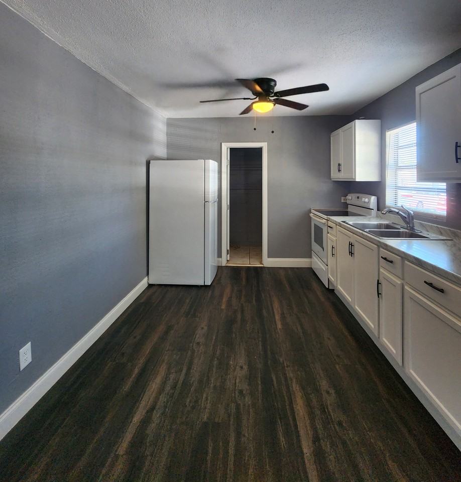 2996 Francis Avenue - Photo 3 of 8