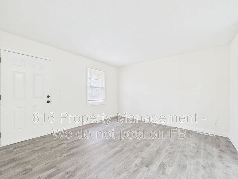 7907 E 51st St - Photo 2 of 23