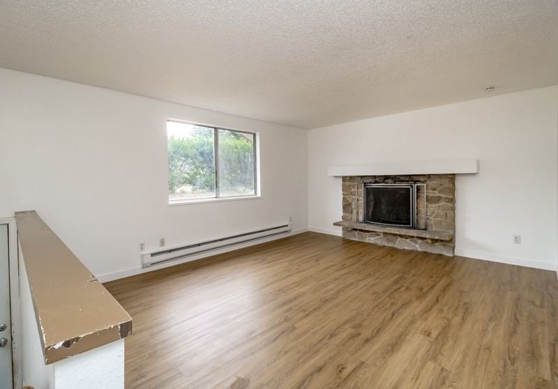 13314 86th Ave E #B - Photo 2 of 24