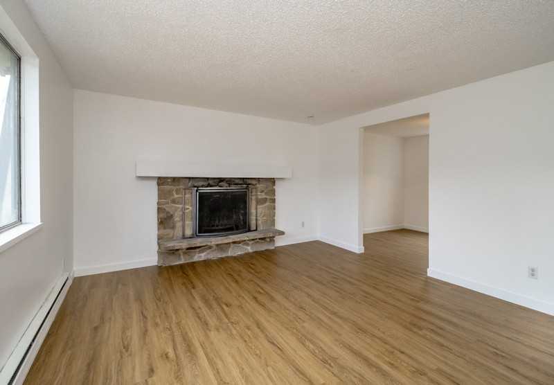 13314 86th Ave E #B - Photo 3 of 24