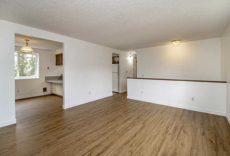 13314 86th Ave E #B - Photo 4 of 24