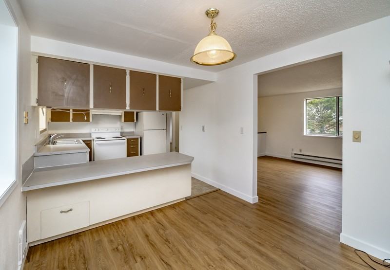 13314 86th Ave E #B - Photo 5 of 24