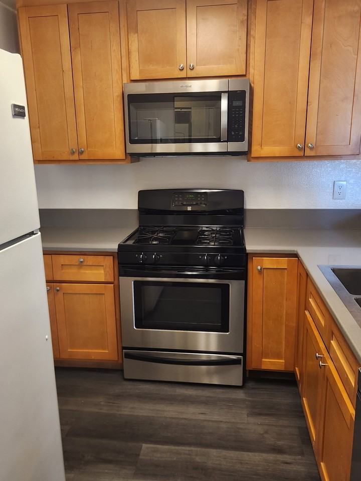 11150 Trinity River Drive - Photo 5 of 16