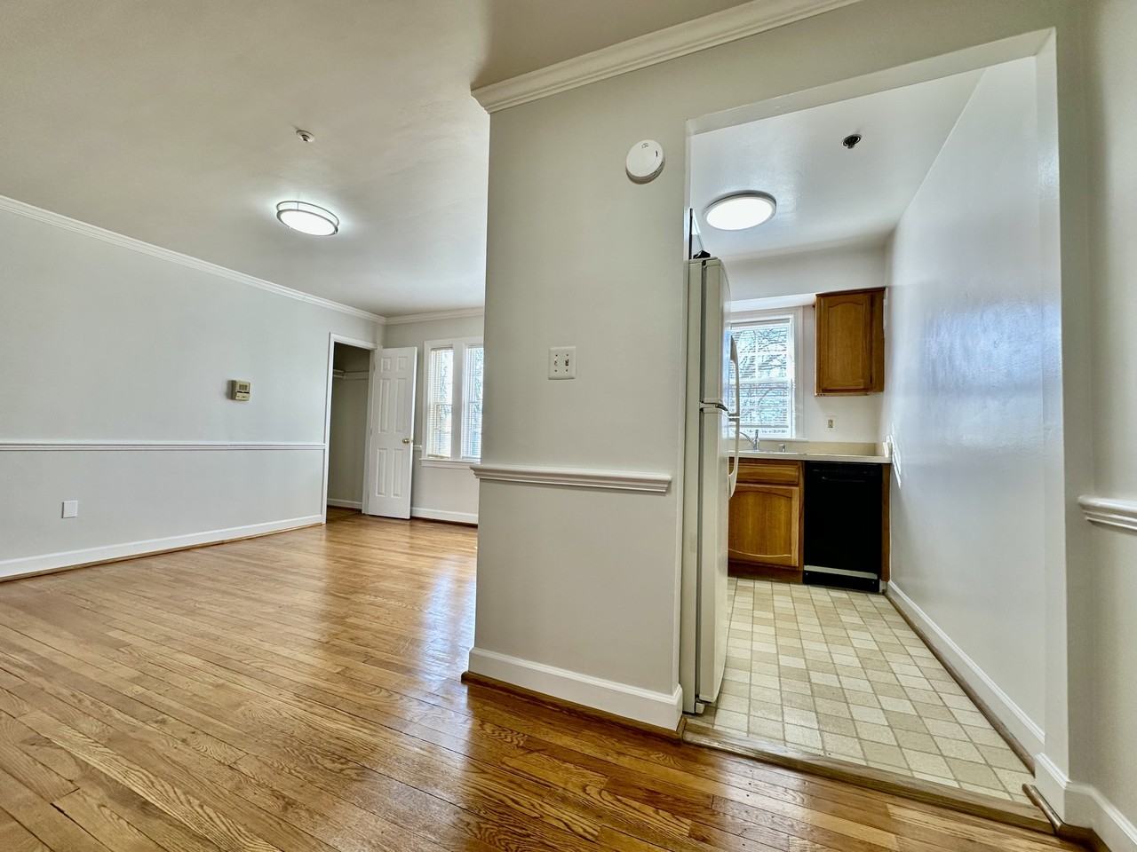 907 Church Street - Photo 4 of 20