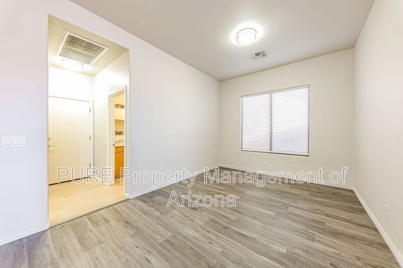 16812 W Northampton Rd - Photo 4 of 20