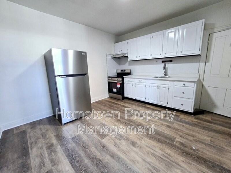 108 S High St #1 - Photo 4 of 4