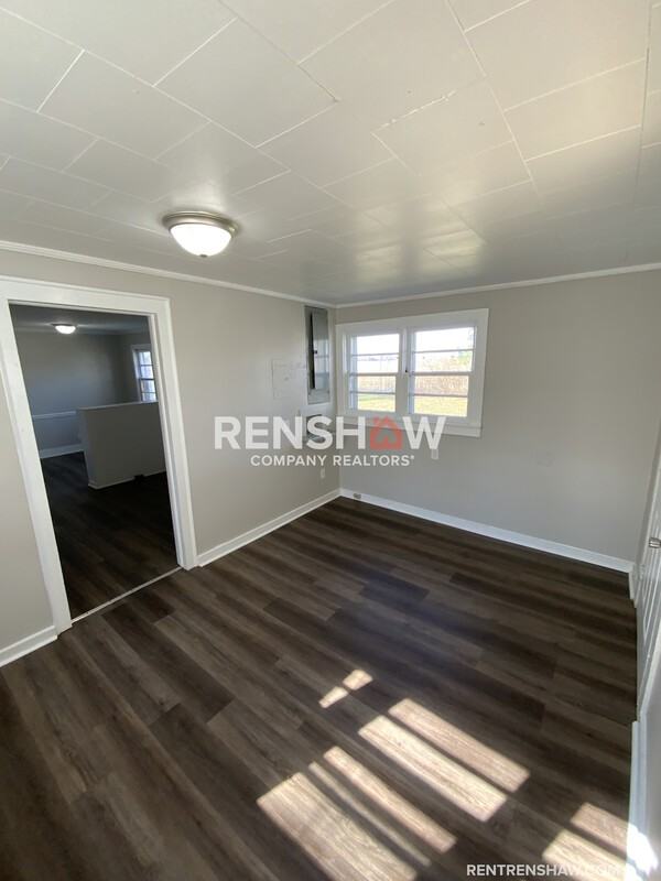 520 E College St - Photo 4 of 18