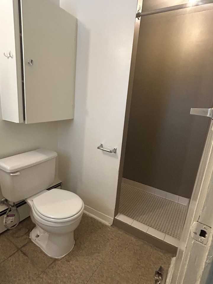 1428 East 41st Street - Photo 2 of 5