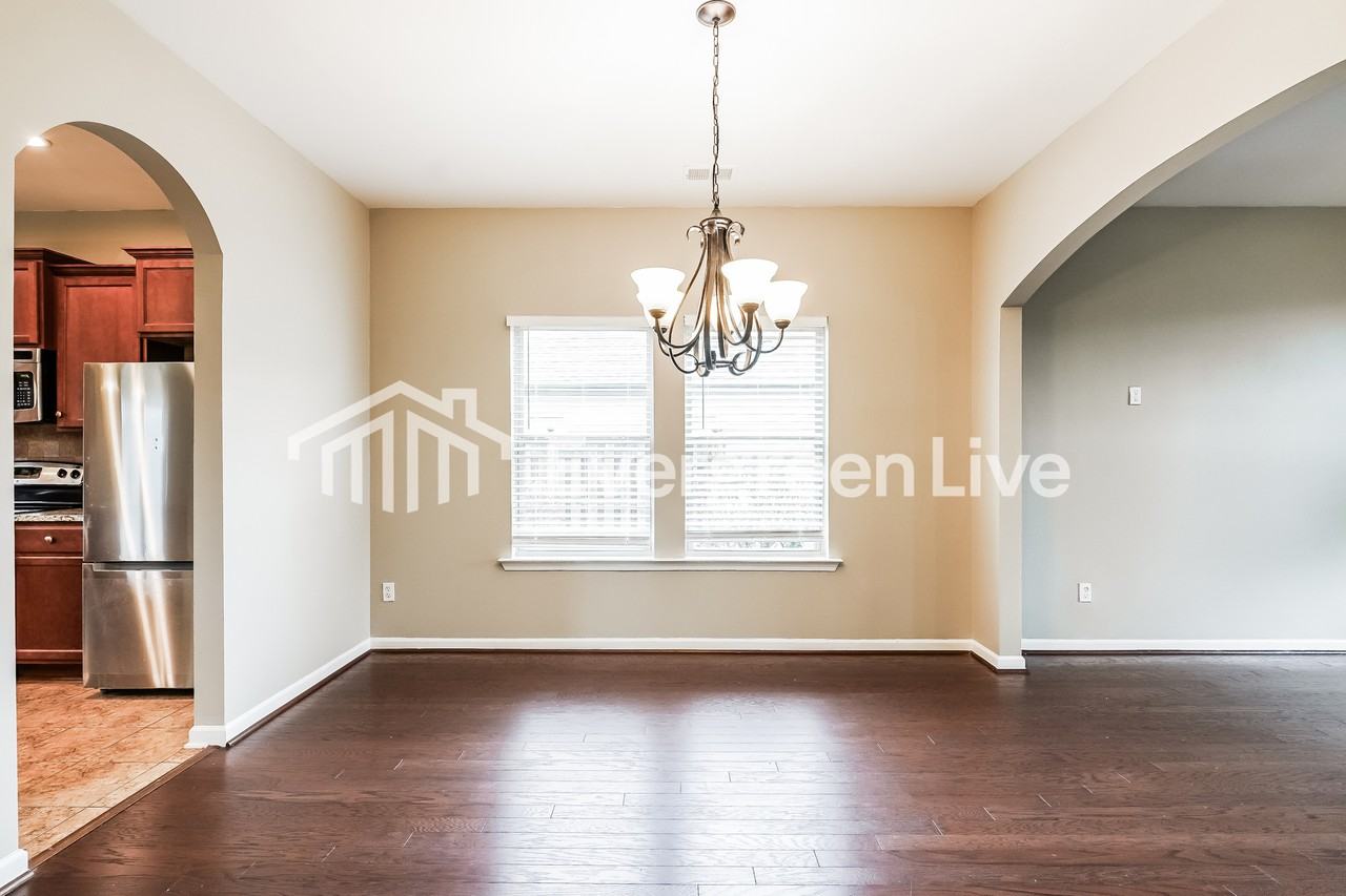 12851 Olmsted Cir - Photo 4 of 15