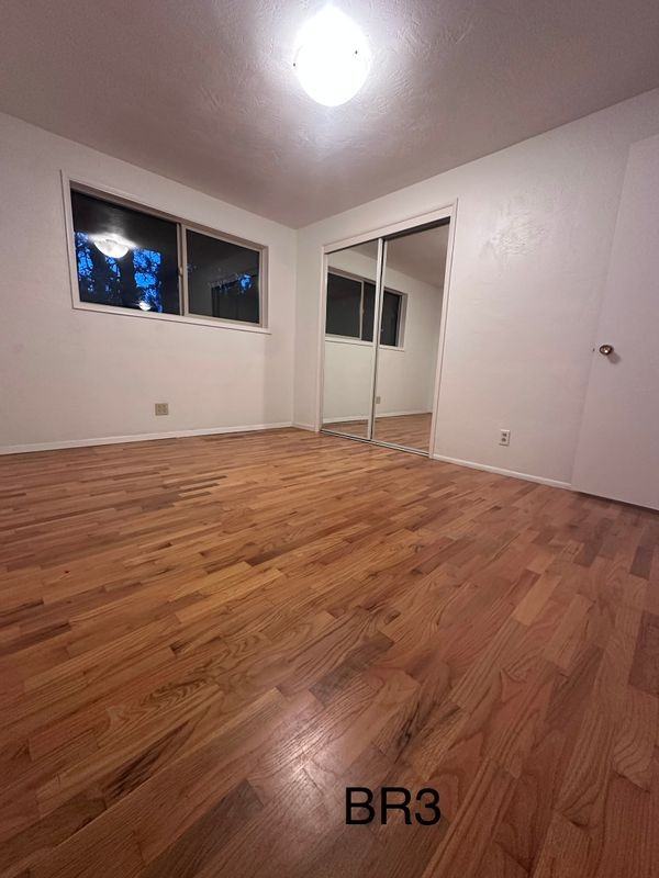 610 Spencer Ct - Photo 5 of 25