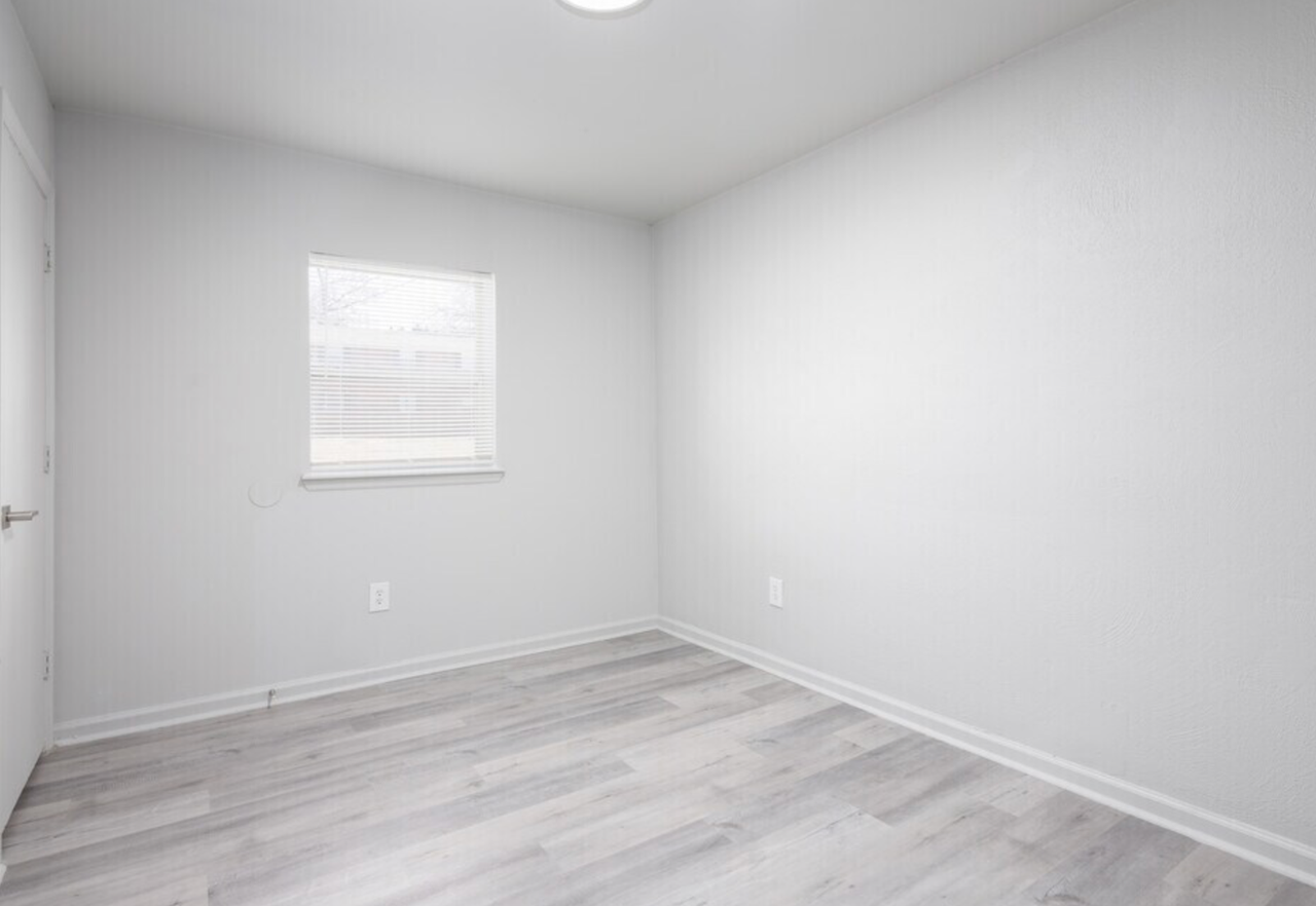 Crestwood Gardens - Photo 3 of 9