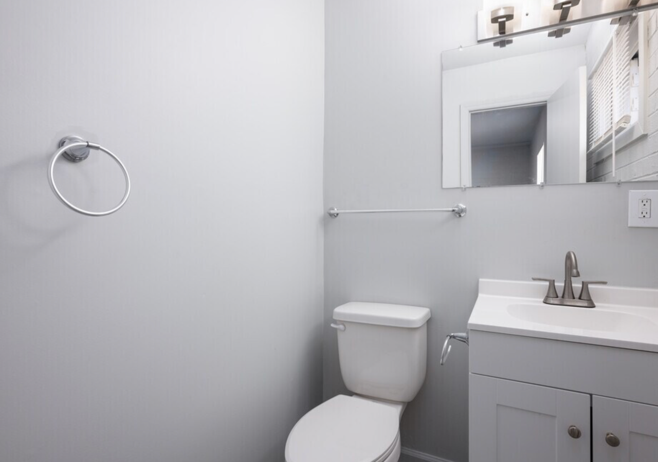 Crestwood Gardens - Photo 4 of 9