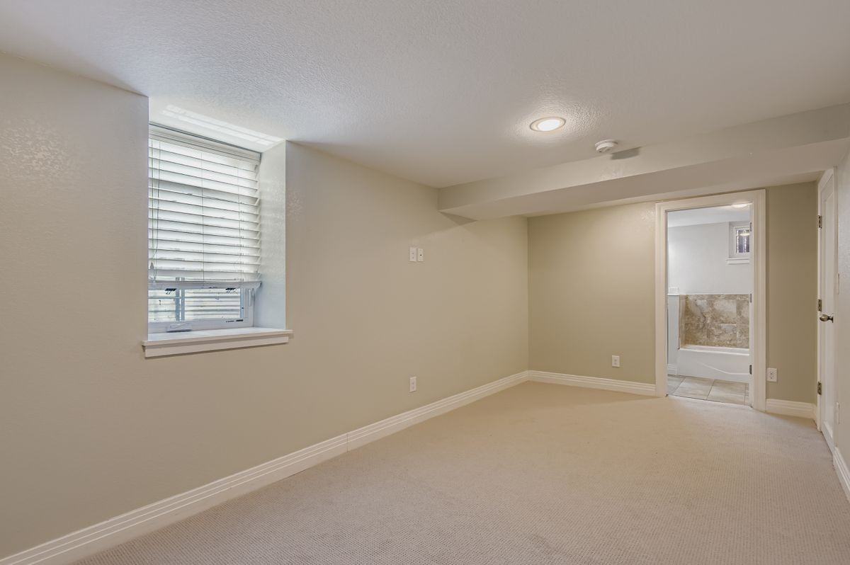 3334 W 37th Ave - Photo 5 of 13