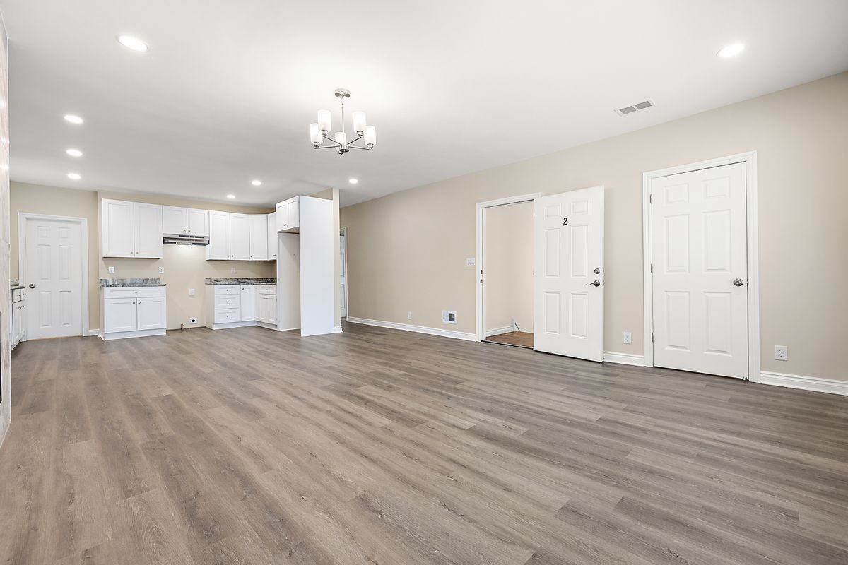 2080 Gladstone St ##2 - Photo 3 of 23