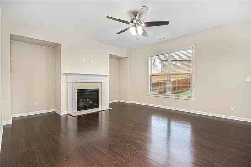 4710 Wagon Trl - Photo 2 of 20