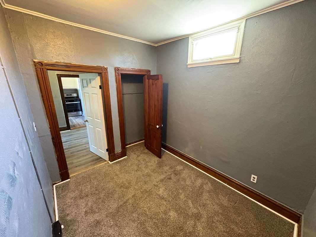 660 2nd Ave - Photo 7 of 10