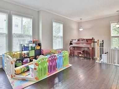 636 Sunset Park Dr - Photo 2 of 15