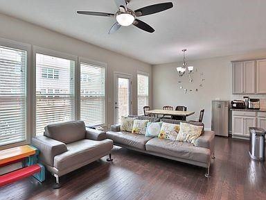 636 Sunset Park Dr - Photo 5 of 15