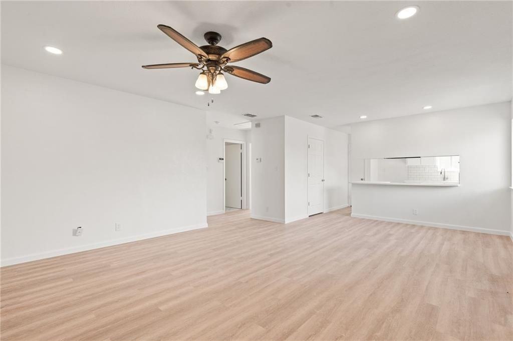6112 Hidden Oaks - Photo 3 of 4
