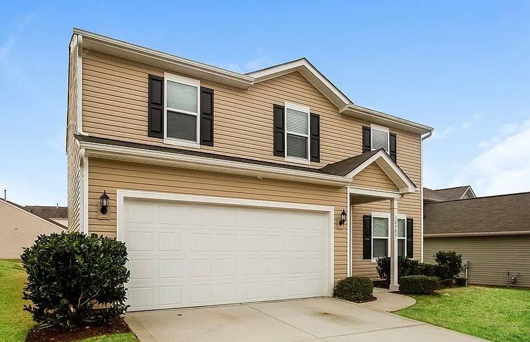 12909 Longstraw Rd - Photo 2 of 13